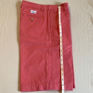 Vineyard Vines shorts